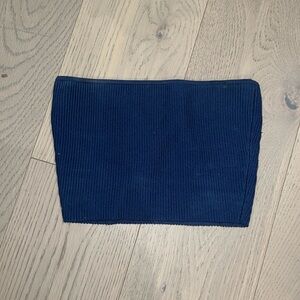 blue crop top babaton